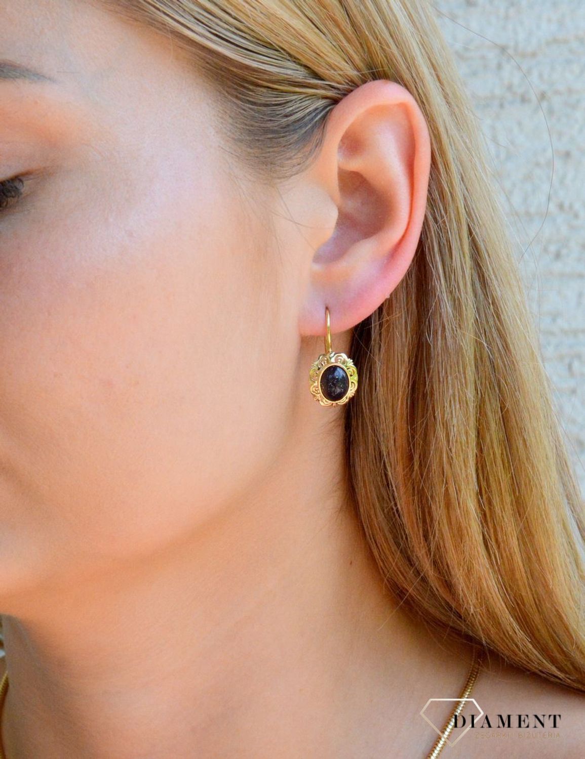 Złote kolczyki 585 na biglu z kamieniem noc kairu KL 8828C.jpg